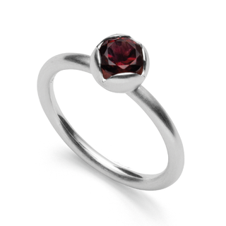 Ring Luminous Blossom 925/- Silber Granat